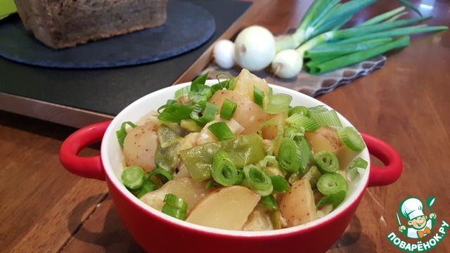 The potatoes and green beans in cream