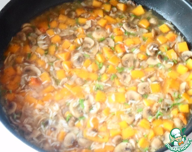 Risotto with pumpkin and mushrooms