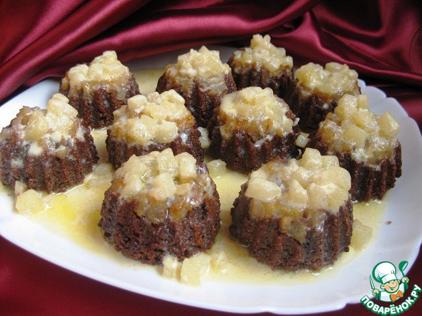 Пирожные с шоколадом и грушами