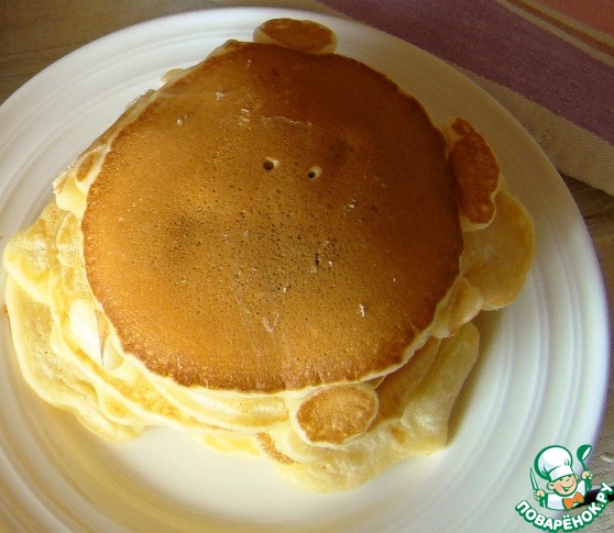 Pancake with poppy filling