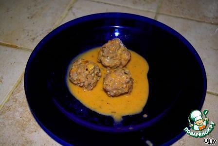 Meatballs in creamy tomato sauce