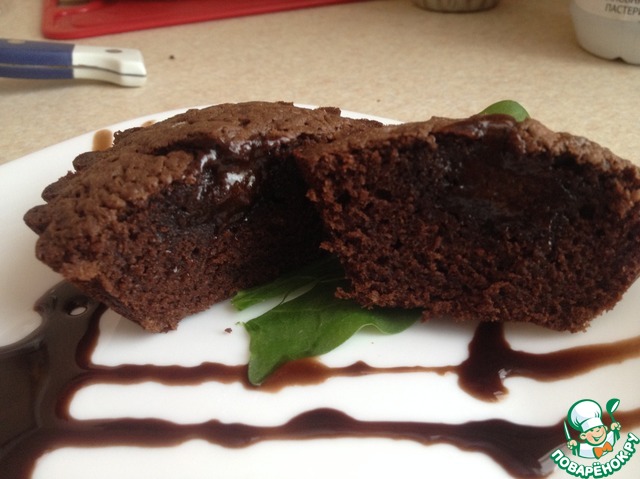 Шоколадные кексы с жидкой серединкой