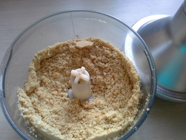 Ежевично-кремовый десерт в баночке