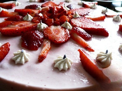 Yoghurt and strawberry shortcake with lavender biscuits