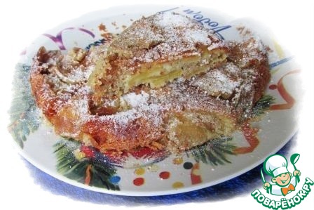 Apple-almond pie