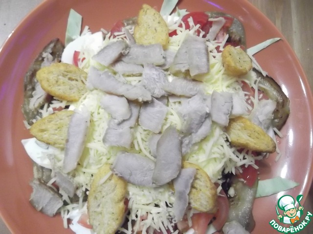 Salad with chicken and eggplant