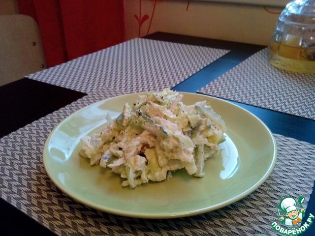 Salad with squid and iceberg