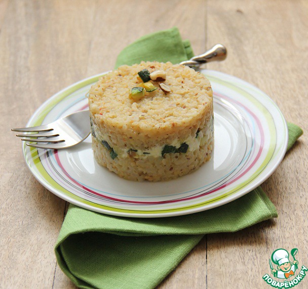 Risotto with zucchini-zucchini, feta and hazelnuts