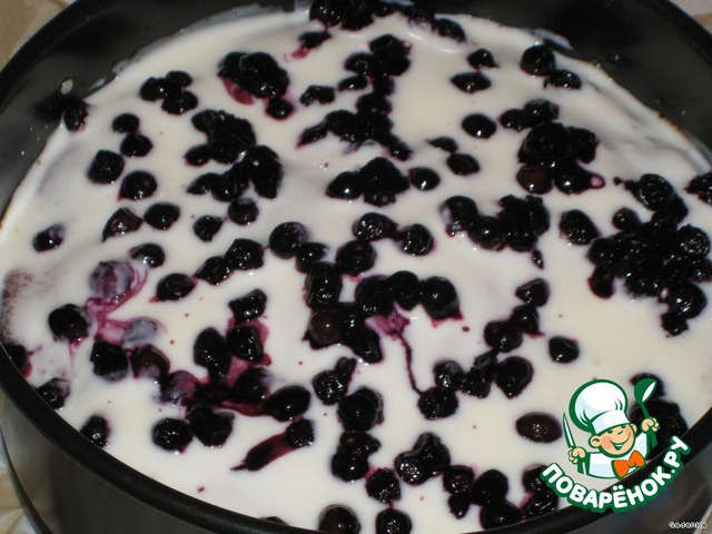 Cherry pie Martini and blueberry