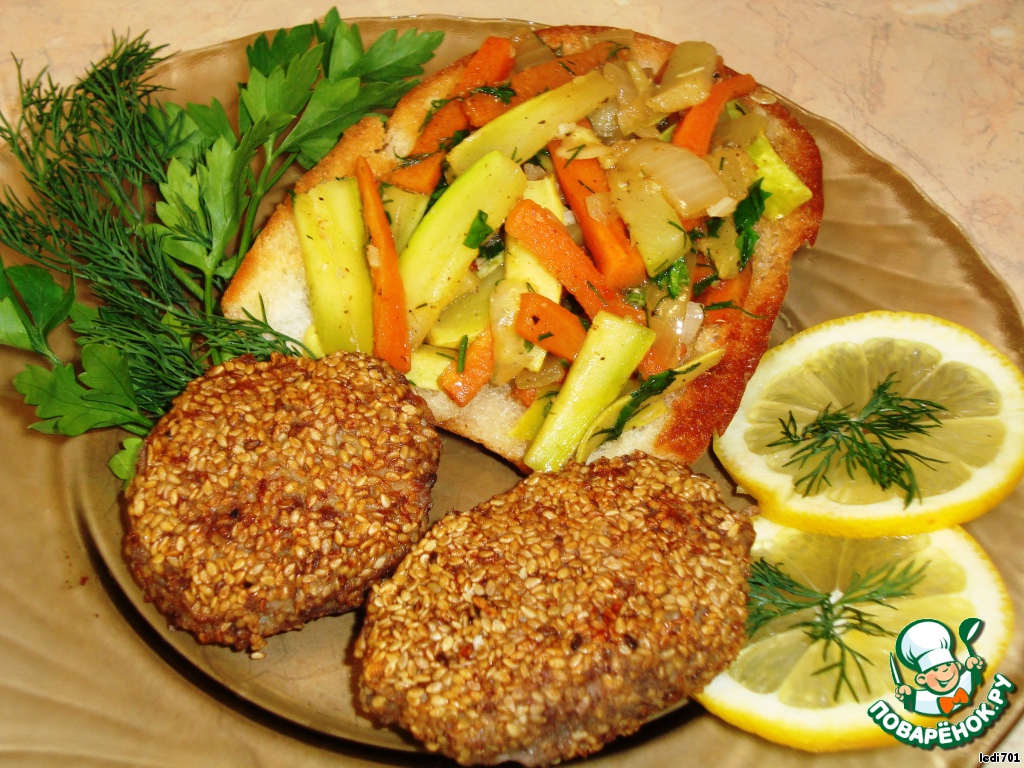 Burgers in sesame with vegetables