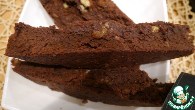 Брауни с изюмом и грецким орехом