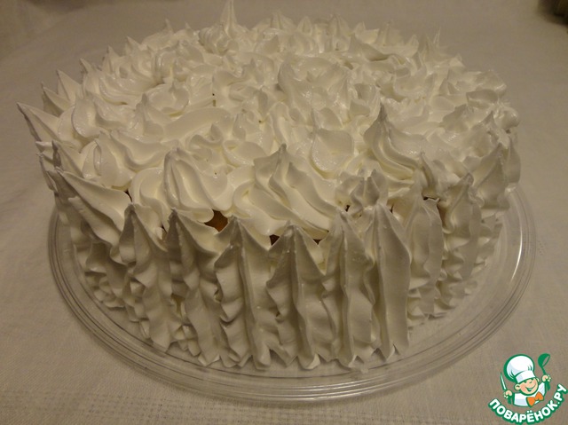 Cake with lemon cream and Italian meringue