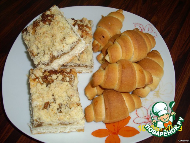 Cake and bagels