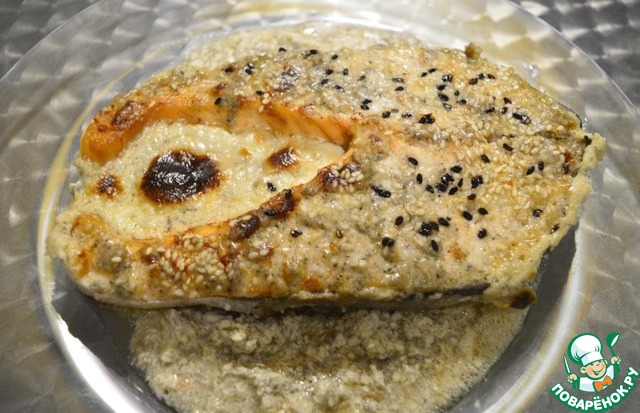 Salmon with creamy sesame sauce