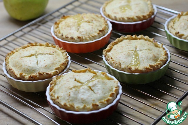 Apple pie with cheese 