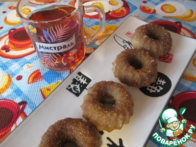 Baked doughnuts with cinnamon