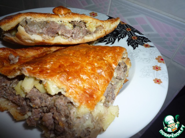 Пирог с мясом и картофелем
