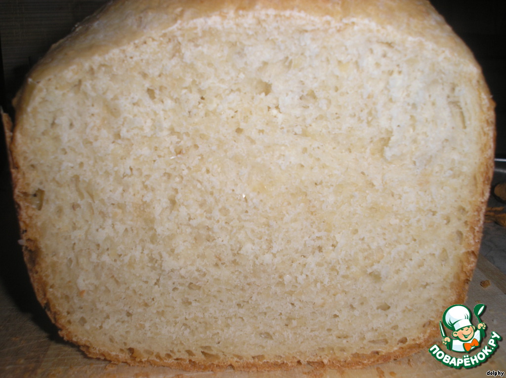 Bread with semolina and sesame seeds