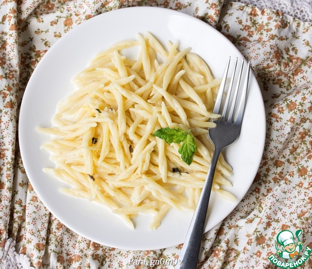 Pasta with lemon and mint