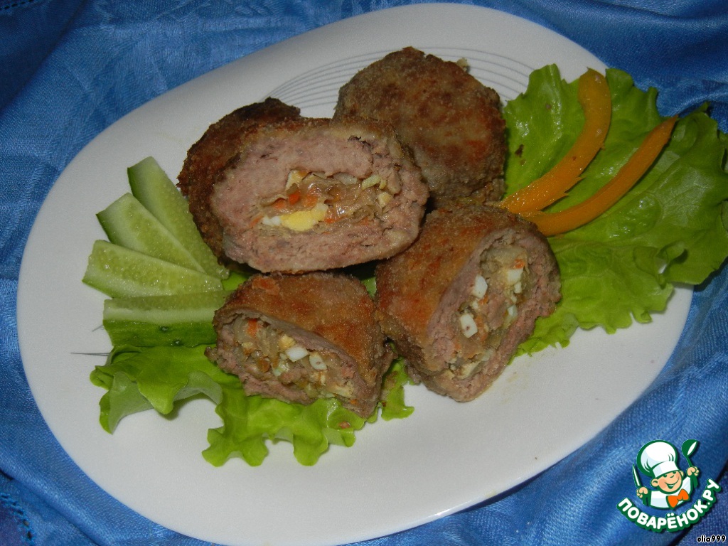 Cutlets stuffed with cabbage