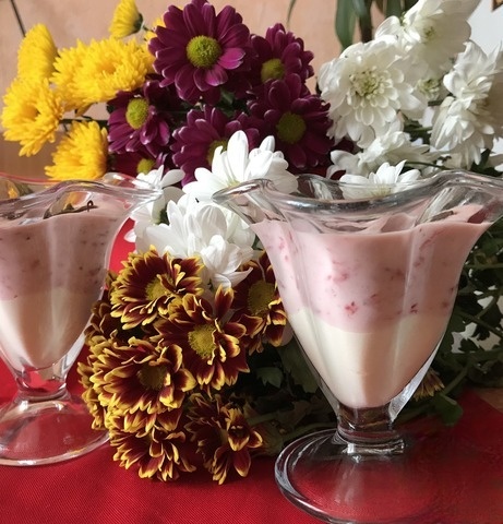 Ванильно-клубничная панна-котта