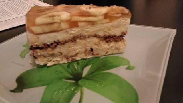 Cake Sour cream with crackers