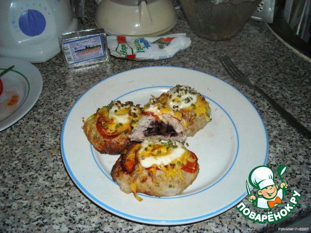 Meatballs stuffed with prunes, in aerogrill
