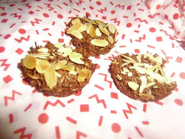 Coconut-chocolate cookies