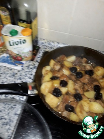 Roast with prunes