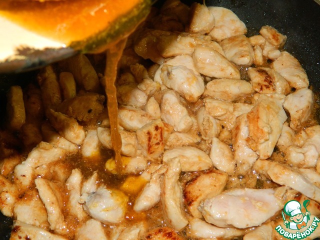 Chicken fillet in orange sauce