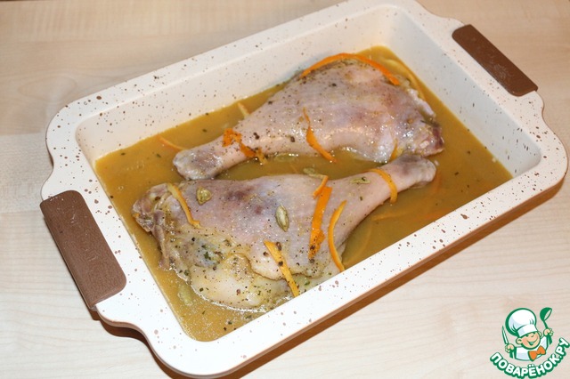 Duck legs in orange sauce