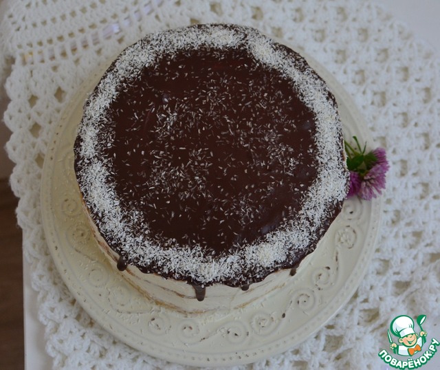 Vanilla cake with berry compote