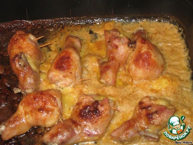 Chicken drumsticks with cheese