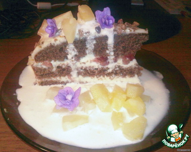 Cake with cream, ice cream and pineapple
