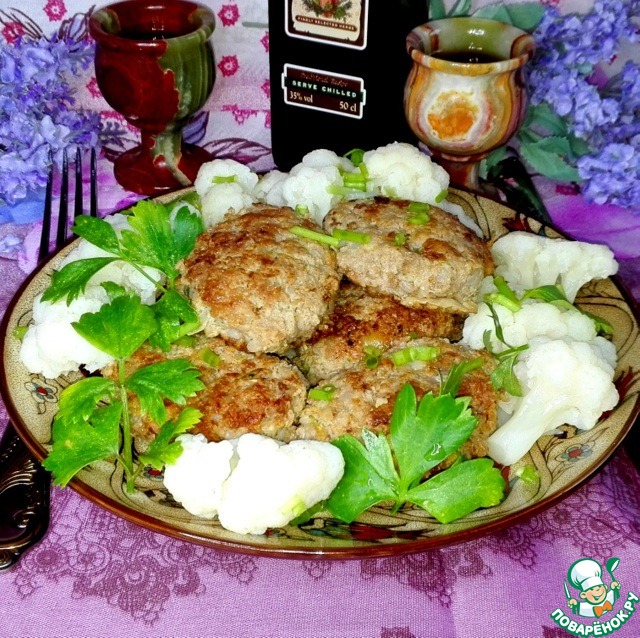 Meat patties with buckwheat and zucchini