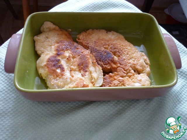 Tender chicken chops in batter