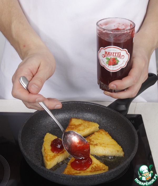 Sweet toast with jam