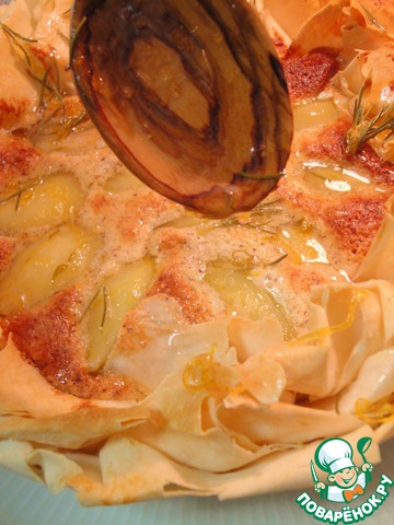 Миндальный пирог с розмариновыми грушами