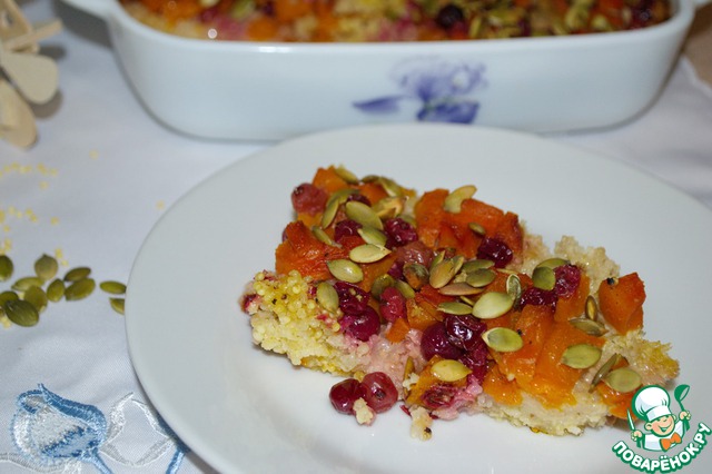 Millet casserole with pumpkin and cranberries