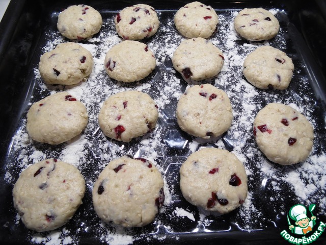 Oatmeal-cranberry cookies