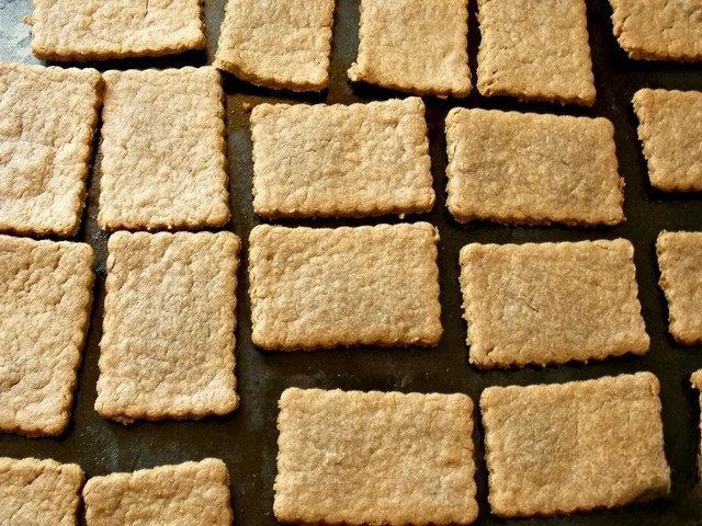 Lean rye biscuits