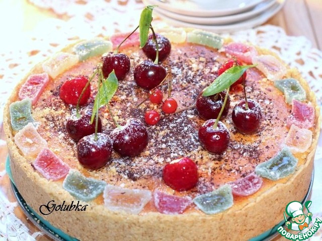 Curd pie with berries and marmalade