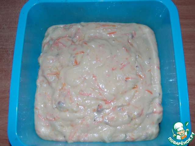 Cake with carrots, pumpkin and pineapple