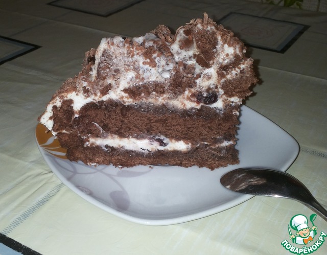 Chocolate cake with cherries