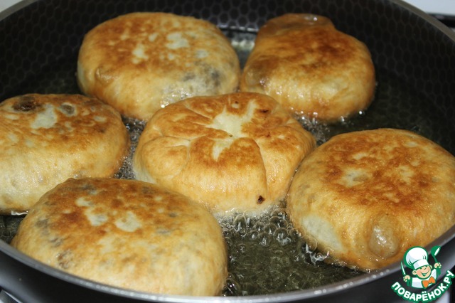 Cakes with eggplant, mushrooms and meat