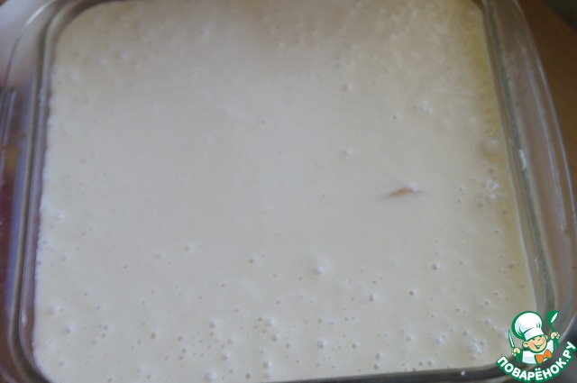 Filler pie with peaches