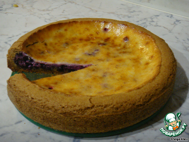 Blueberry-cranberry pie