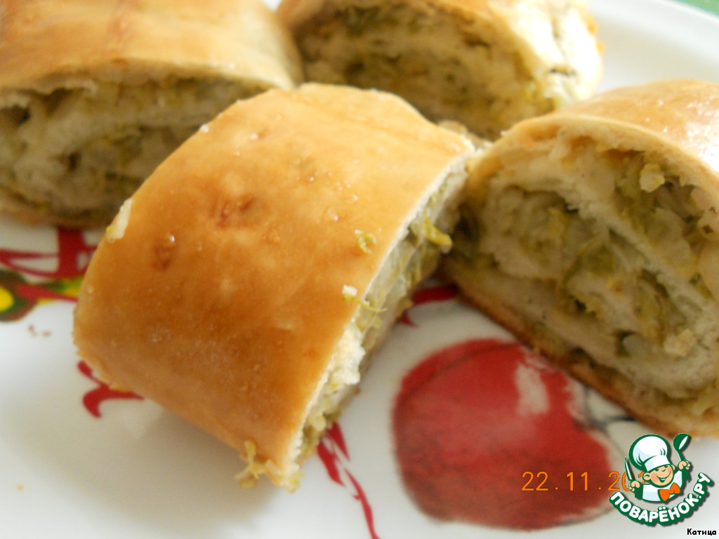 Roll stuffed with Chinese cabbage
