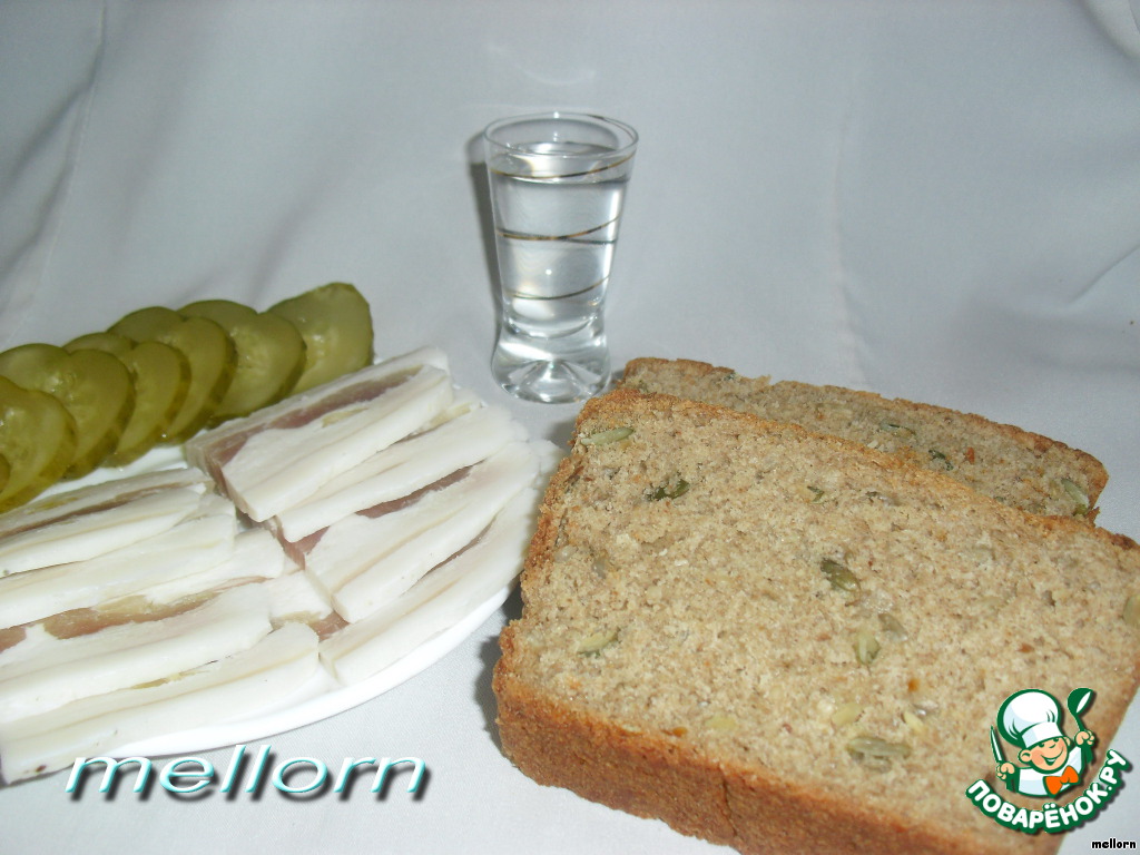 Rye-wheat bread with seeds