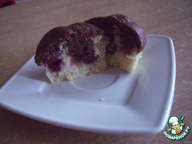 Muffins with cherries